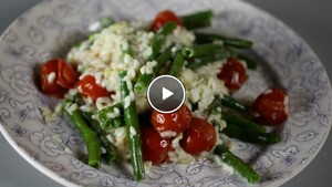 Risotto met geroosterde sperziebonen en tomaat
