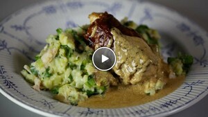 Stamppot andijvie met gerookte forel en kabeljauw