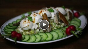 Huzarensalade met gerookte makreel