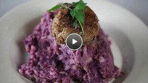 Rode kool stamppot met hachee gehaktballen