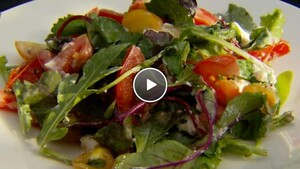 Tomatensalade met zachte geitenkaas