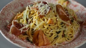 Spaghetti met courgette en tomaat