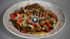 Pasta met ratatouille en varkenshaas