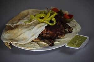 Gegrilde kip met citroen en sumak