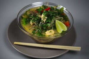 Aziatische noodles soep
