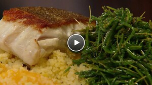 Gebakken kabeljauw met couscous, sinaasappel en Salicornia Cress