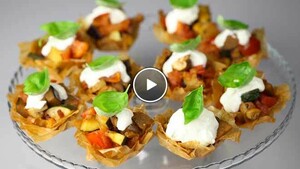 Hartige filodeeggebakjes met aubergine- en courgettevulling