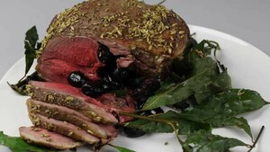 Wilde lamsbout en Sardijnse groente antipasti