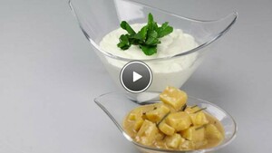 Gemarineerde ananas met vanillehangop