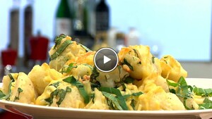 Gegratineerde bloemkool met basilicum en pijnboompitten