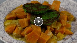 Zoete curry met doperwten pancakes