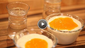 Mhallabia met mandarijnstroop en witte koffie