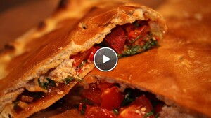 Hete peperoni calzone