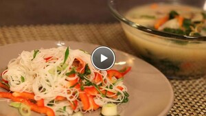 Kopje Bangkok met sliertsalade