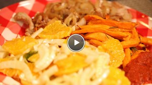 Frietjes met zelfgemaakte ketchup en varkenshaas