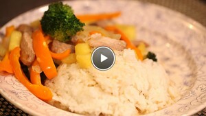 Hamlappen in zoetzure saus met witte rijst