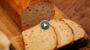 Aardappelbrood met spekjes en rozemarijn