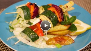 Groentespiesjes met mini-maïs en venkelsalade