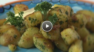 Gebakken aardappels met mayonaise