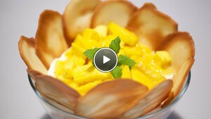 Candybarmousse met gebakken mango