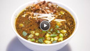 Javaanse Rawon & zelfgemaakte gebakken uitjes