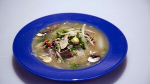 Thaise kokos-kippensoep