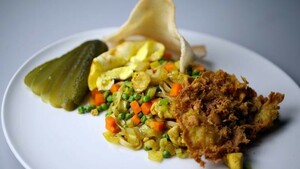 Bami Goreng (gebakken mie) & Rempejeh