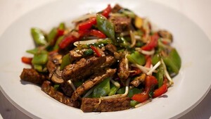Gemarineerde tempé uit de wok