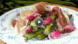 Gegrilde asperges met Parmezaanse kaas