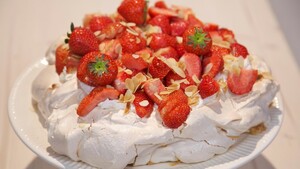 Romanoff pavlova