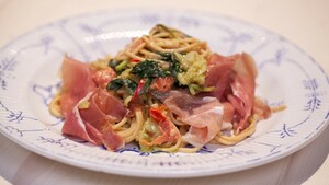 Spaghetti met tomaatjes en zoete knoflook