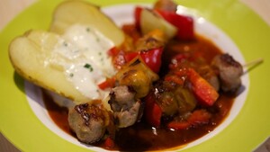 BBQ-spies met gepofte aardappel