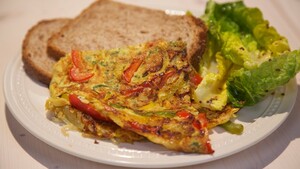 Kleurige paprika-omelet