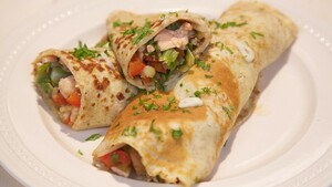 Zalmpannenkoeken met oosterse dressing