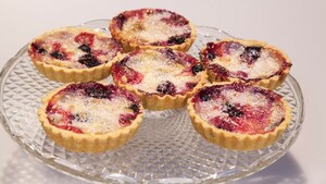 Makkelijke roodfruitgebakjes