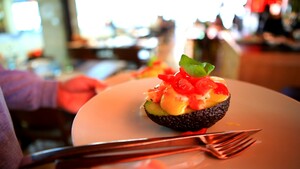 Avocado gevuld met zeevruchten