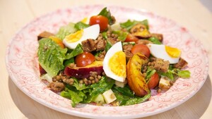 Gegrilde nectarinesalade