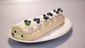 Biscuitrol met blauwe bessen