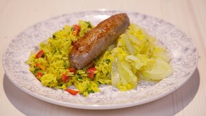 Chinese kool met saucijs en kruidenrijst