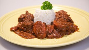 Caribische stoofschotel met cacao