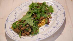 Peterselie-omelet met paddenstoelen