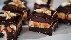 Browniesandwich met banaan