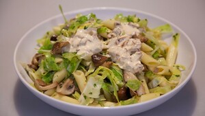 Lauwwarme spitskoolsalade
