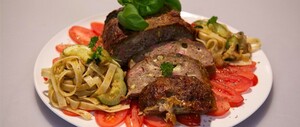 Vlees en gevogelte hoofdgerechten voor het kerstdiner