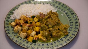 Hagape daging met mango-tahoesalade