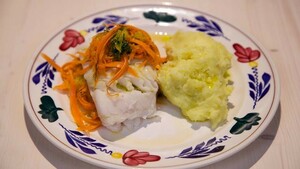 Kabeljauw met puree en wortelsalade