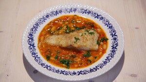 Witte bonen in tomaten-paprikasaus met kabeljauw