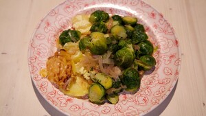 Gratin en spruiten met gekaramelliseerde sjalotten