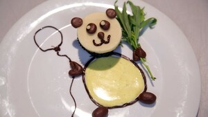 Pandaberencakejes met vanillesaus