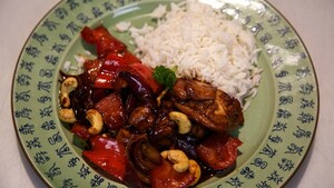 Pittige sriracha cashewkip